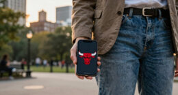 THE CHICAGO BULLS ANNOUNCE NEW MINORITY INVESTMENT BY LUKAS AND SAMANTHA WALTON
